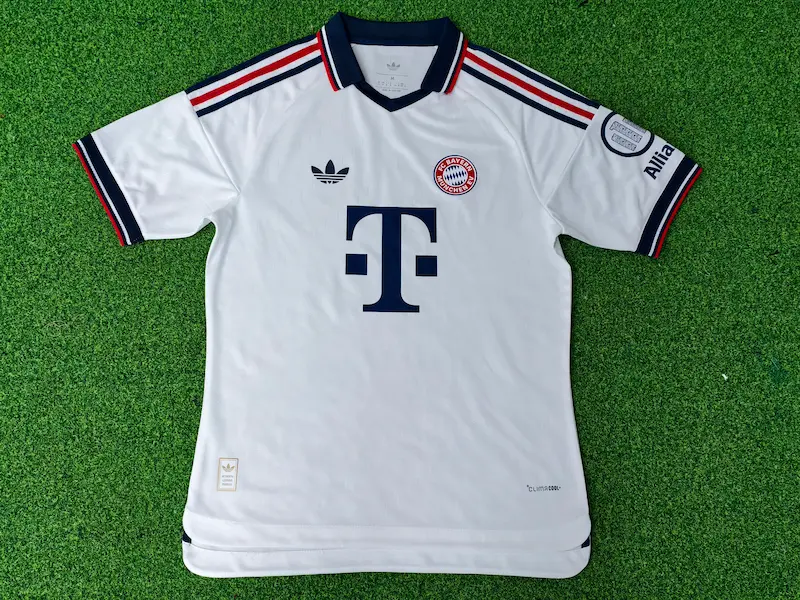 FC Bayern Munich Away 2026/27 Player Edition Half Sleeve