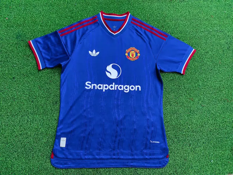 Manchester United Away 2026/27 Half Sleeve Player Edition
