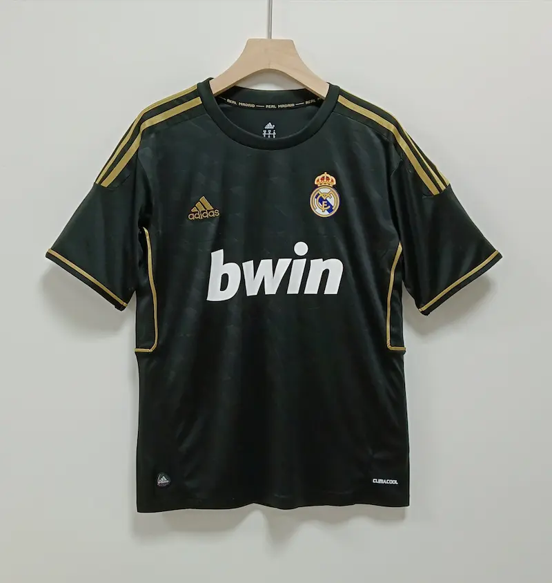 Real Madrid 2011/12 Away Retro Edition